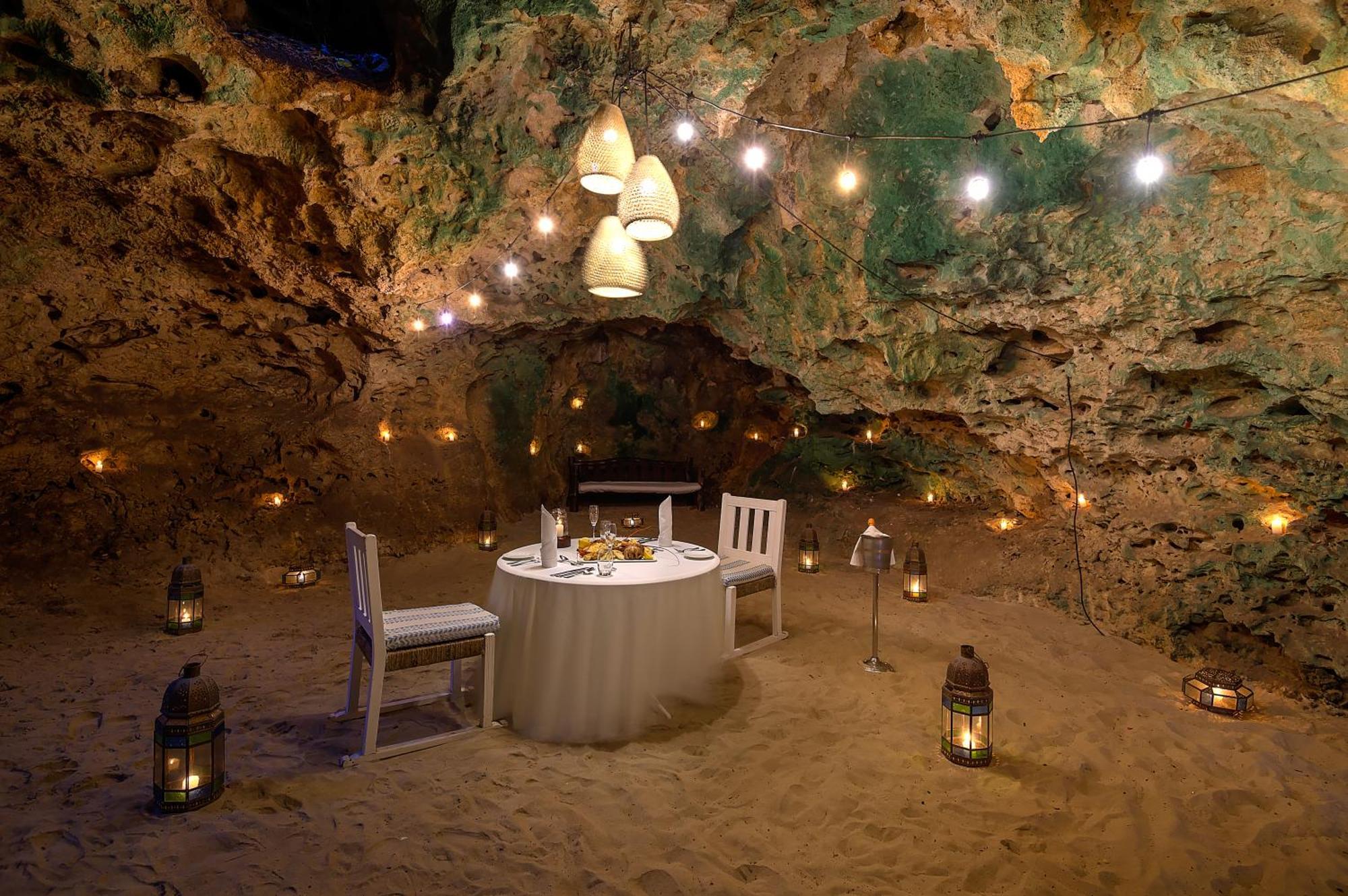 Diamonds Leisure Beach & Golf Resort Diani Beach Exterior photo The Cave Restaurant
