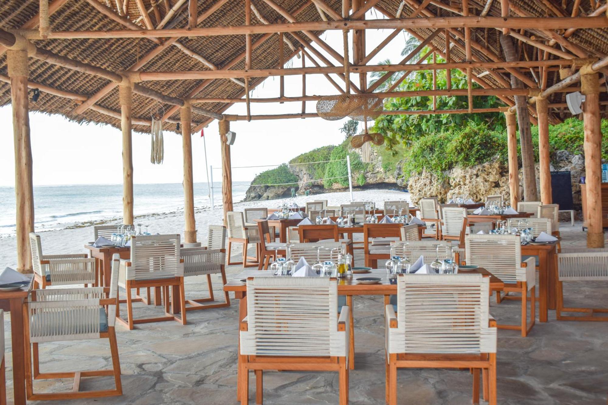 Diamonds Leisure Beach & Golf Resort Diani Beach Exterior photo