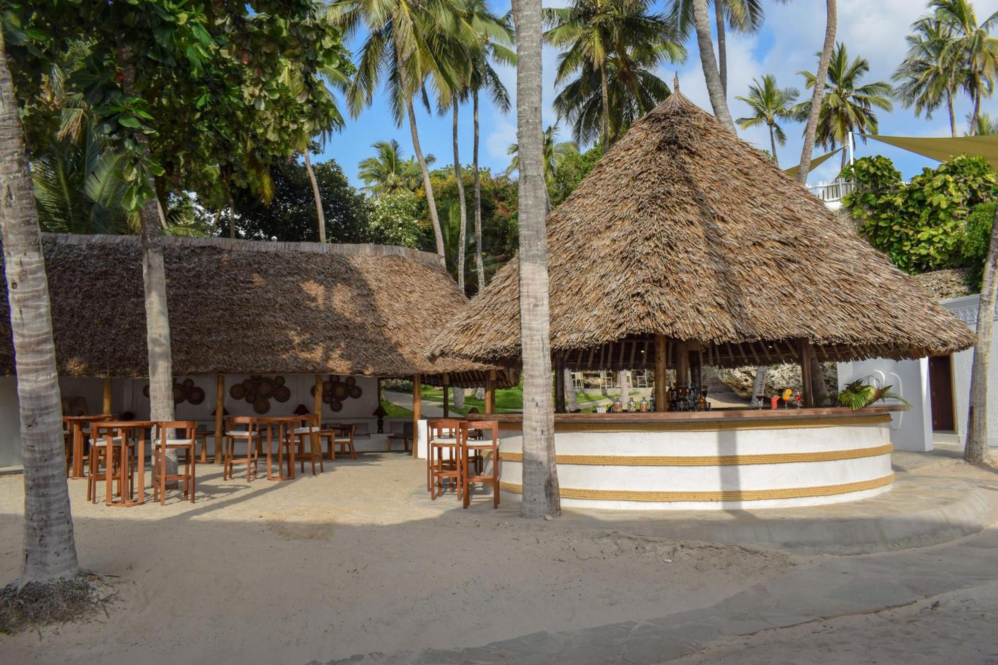 Diamonds Leisure Beach & Golf Resort Diani Beach Exterior photo